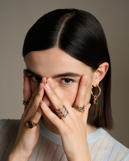 Anello medulla bronzo e zirconi