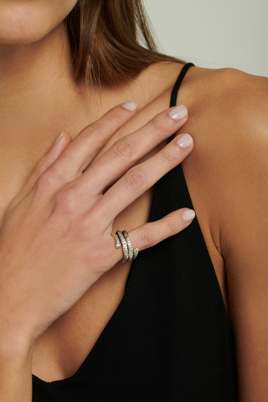 Anello spirale wanderlust argento e zirconi