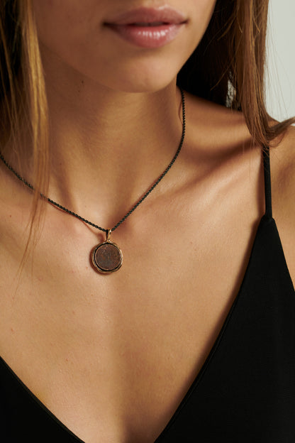 Collana moneta zada bronzo