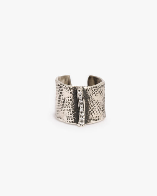 Anello texture JFK argento e zirconi