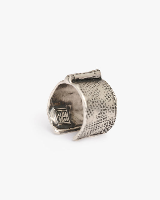 Anello texture JFK argento e zirconi