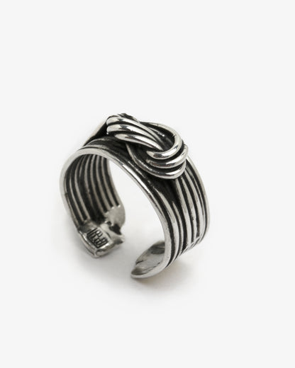 Anello fascia con nodo argento