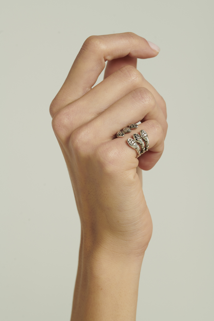 INDOSSATO anello tris mandevilla ar3